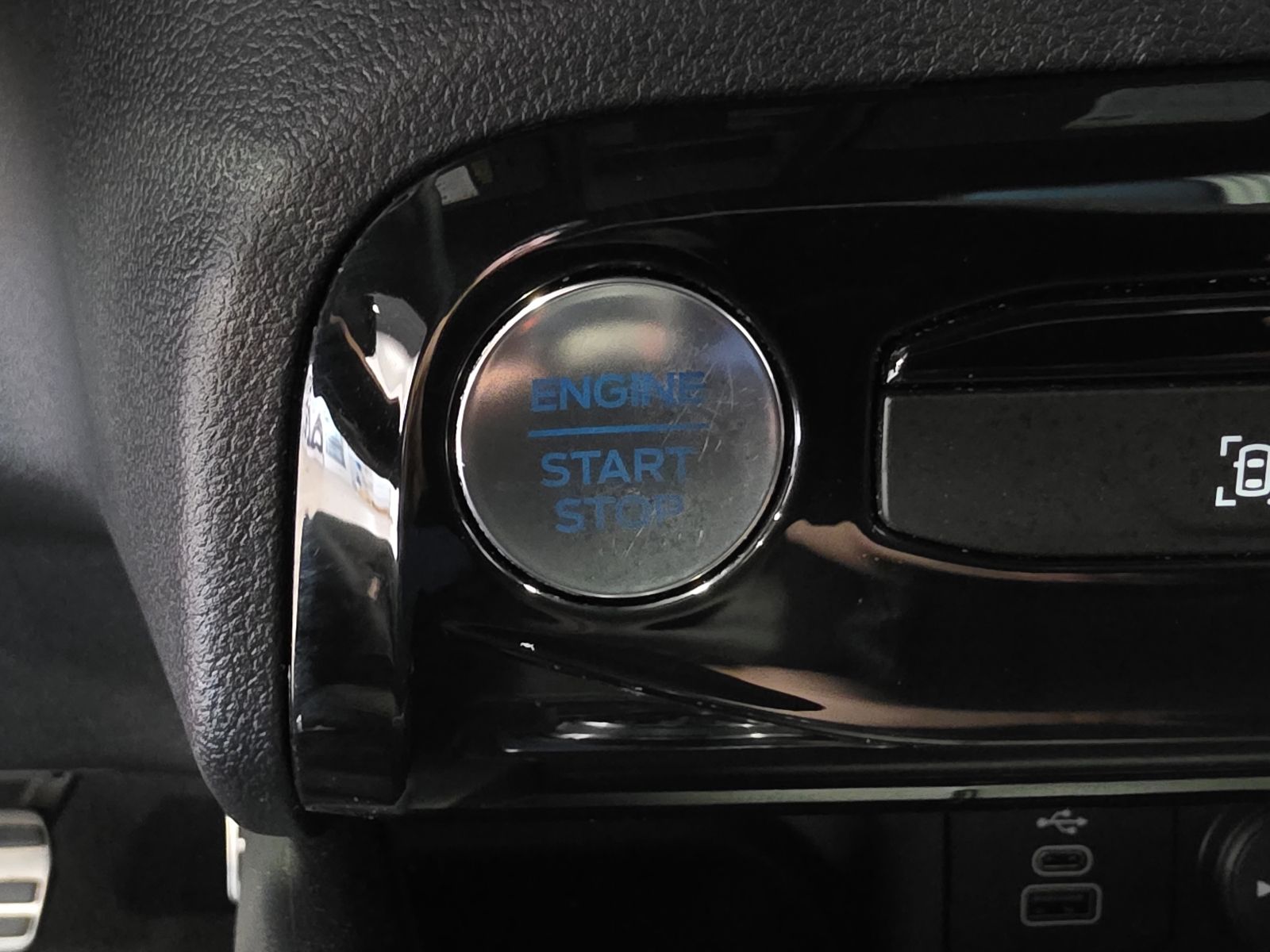 Thumbnail: 2024 Ford Escape - 22