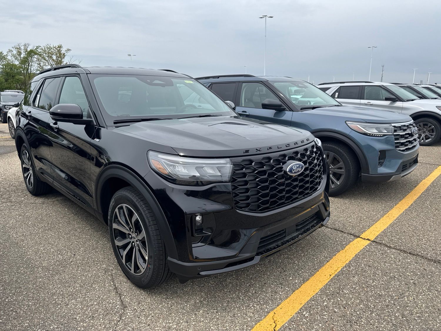 Thumbnail: 2026 Ford Explorer - 6