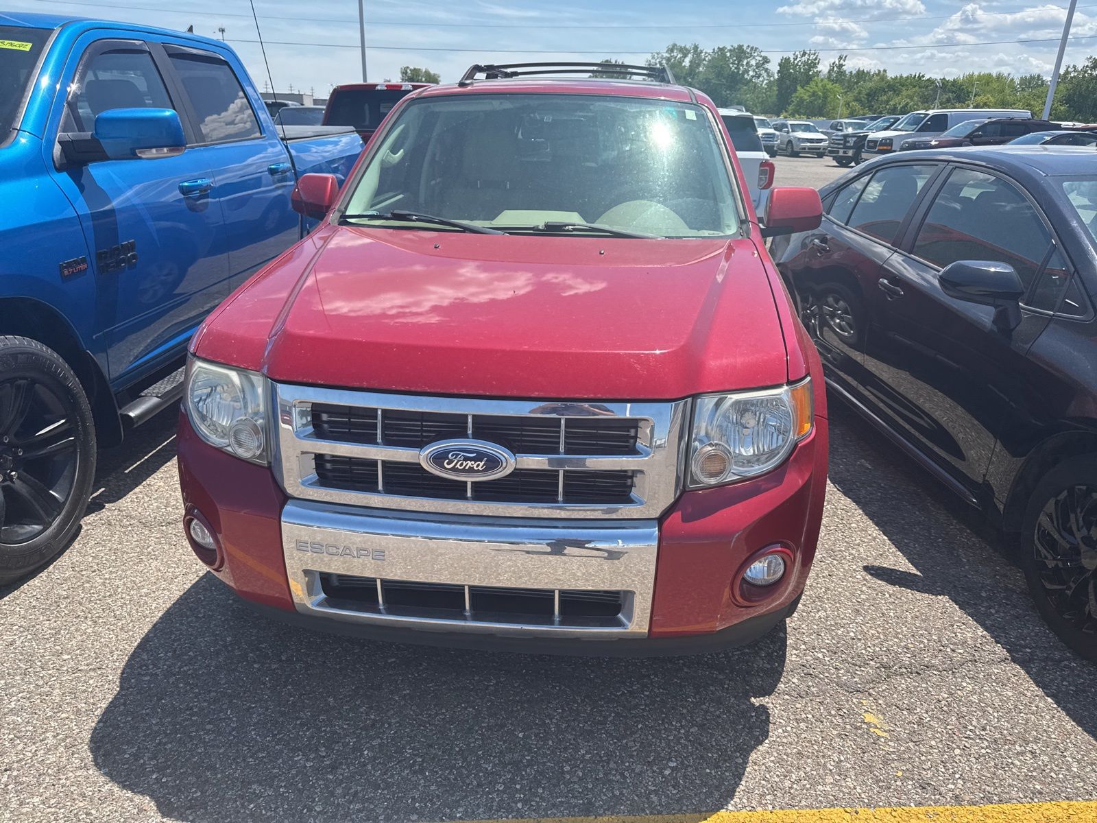 Thumbnail: 2011 Ford Escape - 4