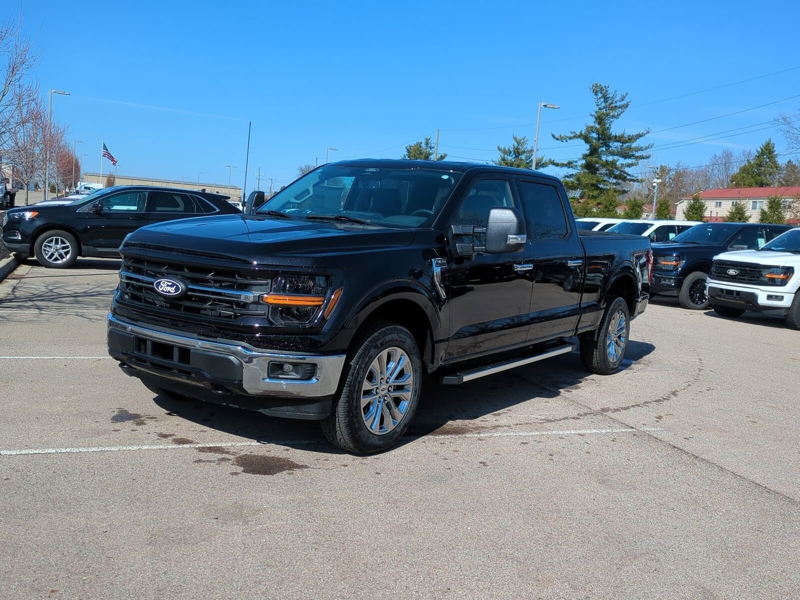 2025 Ford F-150 XLT photo 4