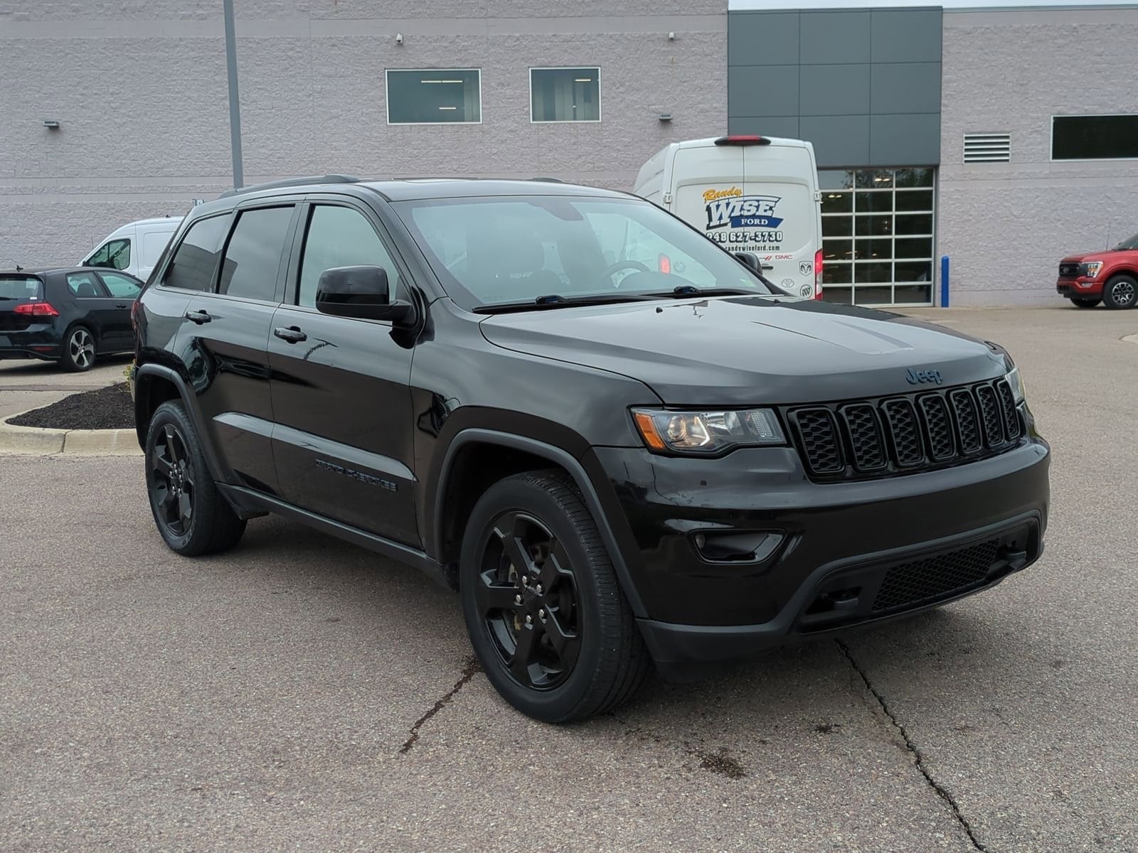 Used 2018 Jeep Grand Cherokee Upland with VIN 1C4RJFAG3JC475242 for sale in Waterford, MI