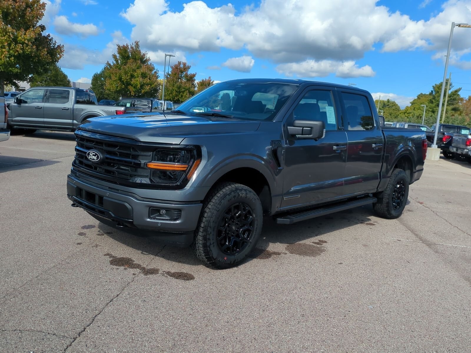 2025 Ford F-150 XLT photo 3