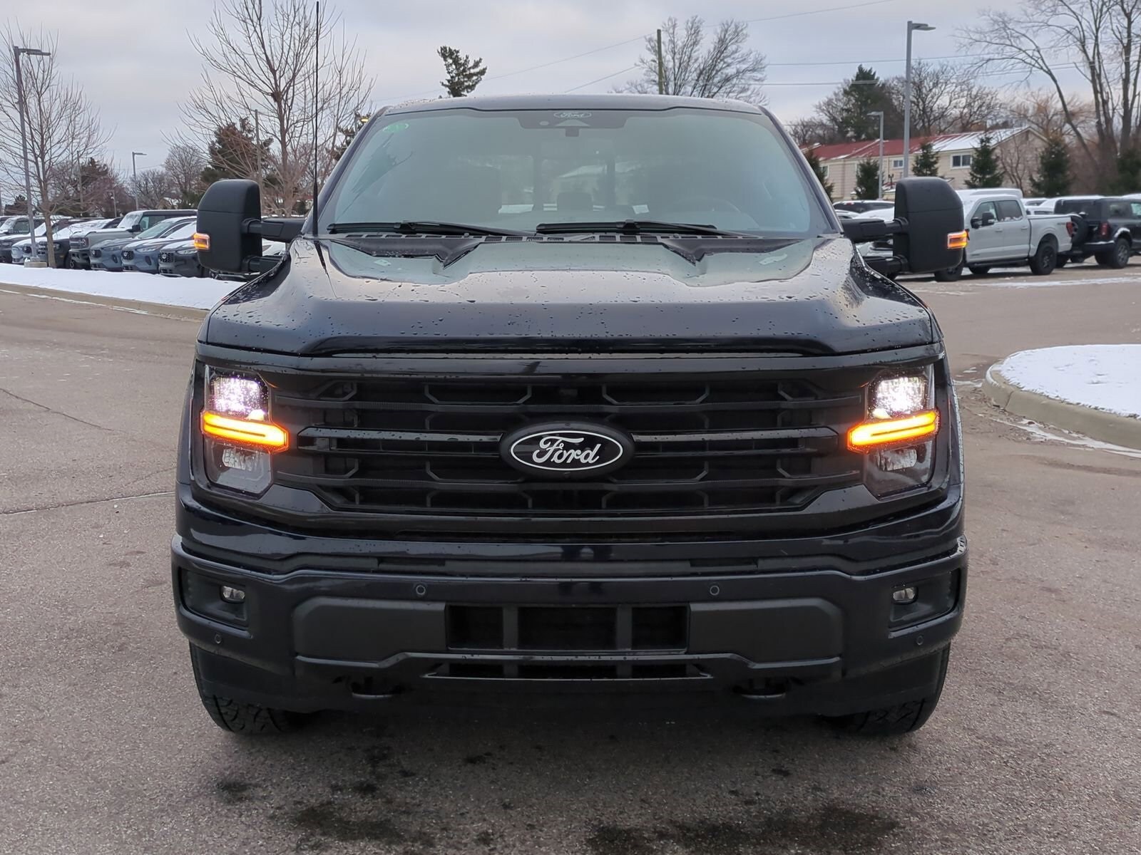 2025 Ford F-150 XLT photo 3