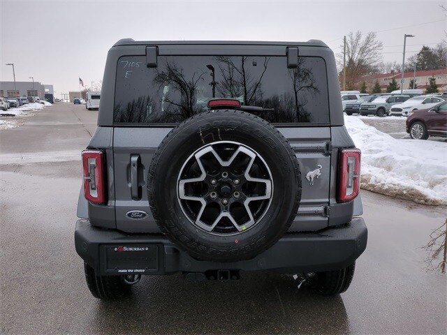 2023 Ford Bronco Outer Banks photo 4