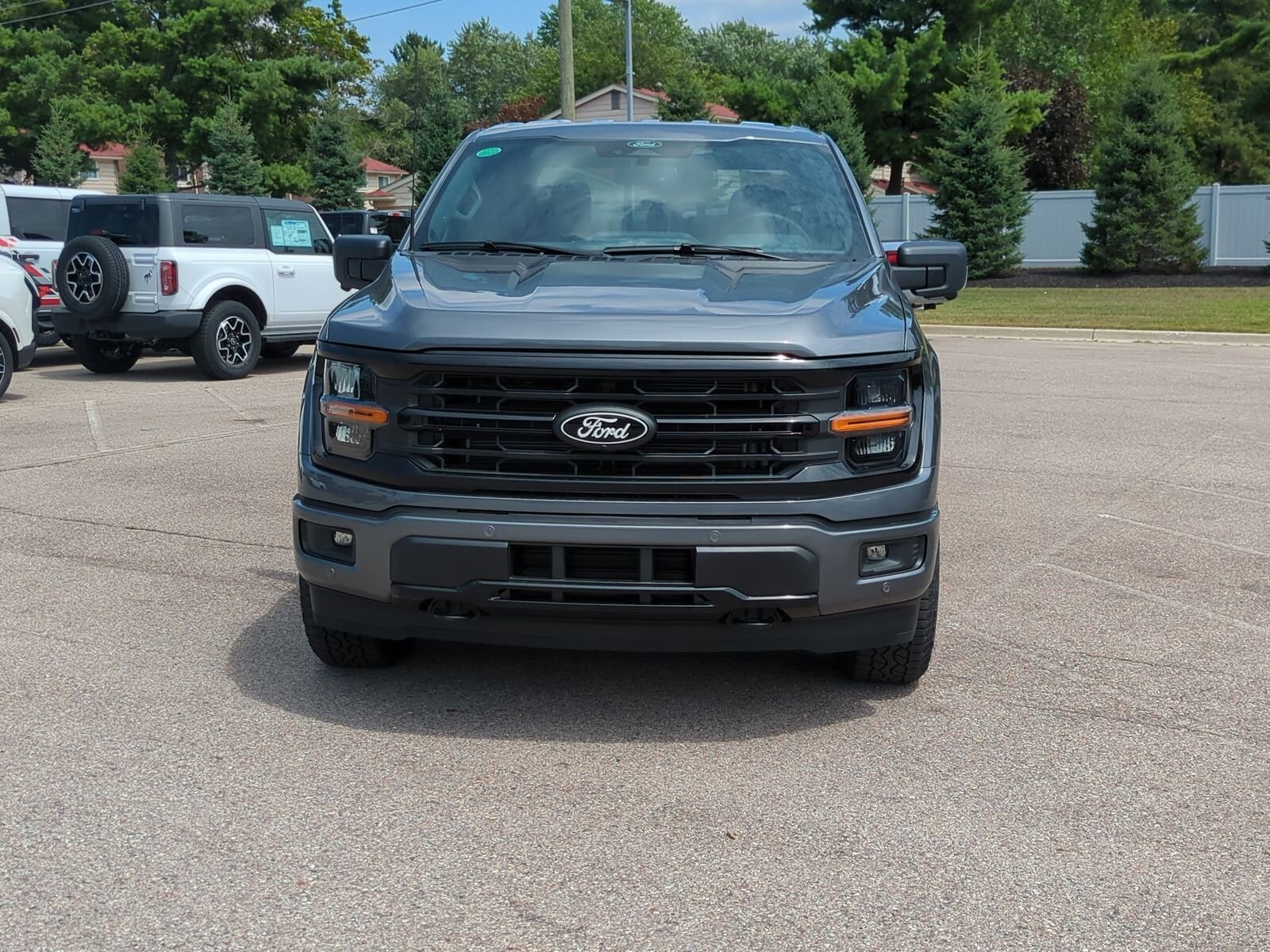 2025 Ford F-150 XLT photo 3