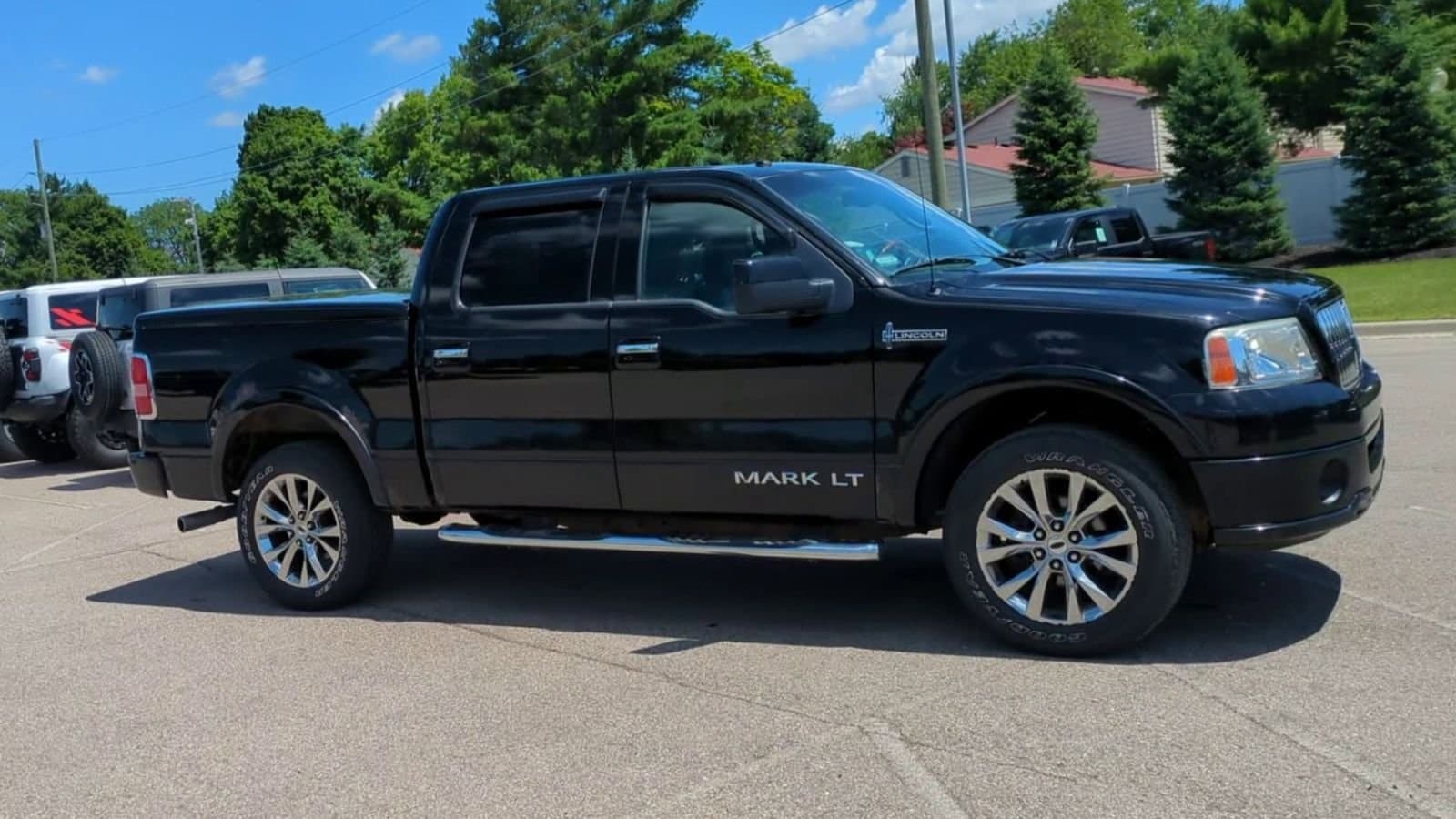 Used 2008 Lincoln Mark LT Base with VIN 5LTPW18508FJ00852 for sale in Waterford Township, MI