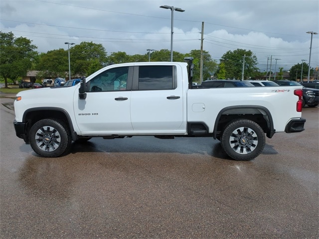 Used 2021 Chevrolet Silverado 2500HD Custom with VIN 1GC1YME73MF314609 for sale in Waterford, MI