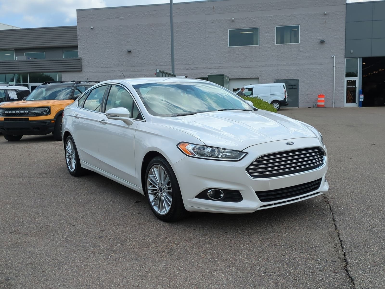 Used 2015 Ford Fusion SE with VIN 3FA6P0HD8FR136310 for sale in Waterford, MI