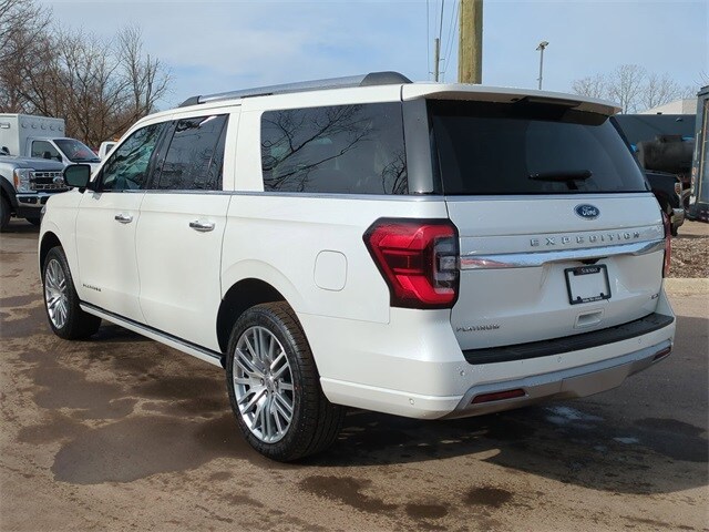 2024 Ford Expedition MAX Platinum photo 3