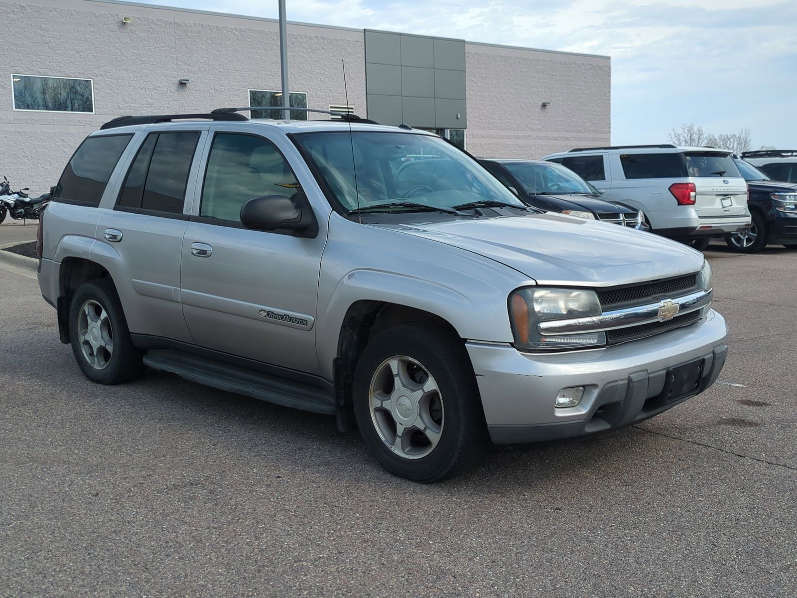 Used 2004 Chevrolet TrailBlazer LT with VIN 1GNDT13S142366966 for sale in Waterford Township, MI