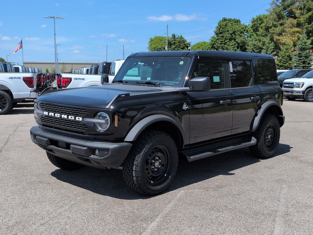 New 2026 Ford Bronco Outer Banks SUV