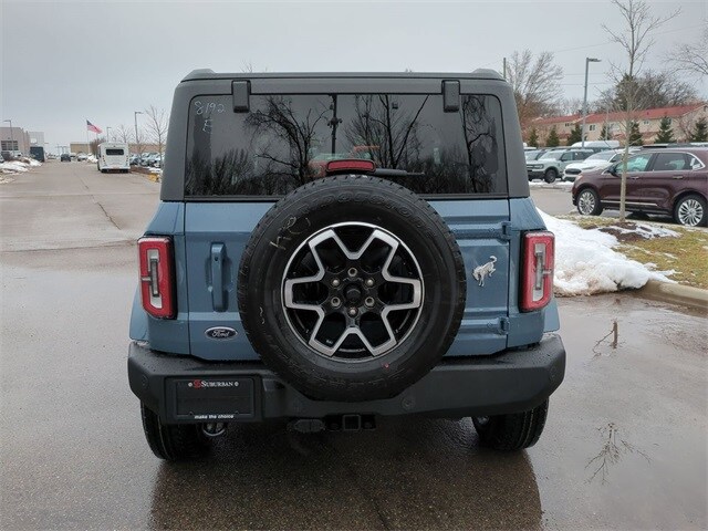 2023 Ford Bronco Outer Banks photo 4
