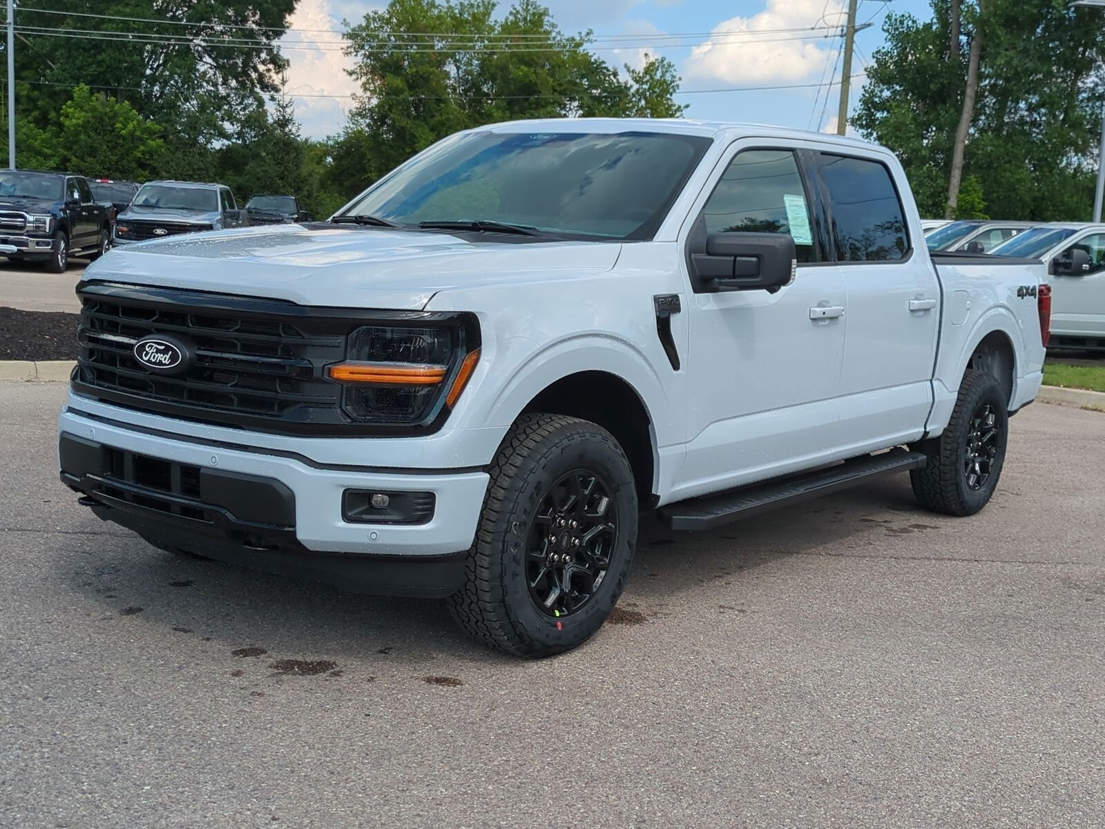 2025 Ford F-150 XLT photo 3