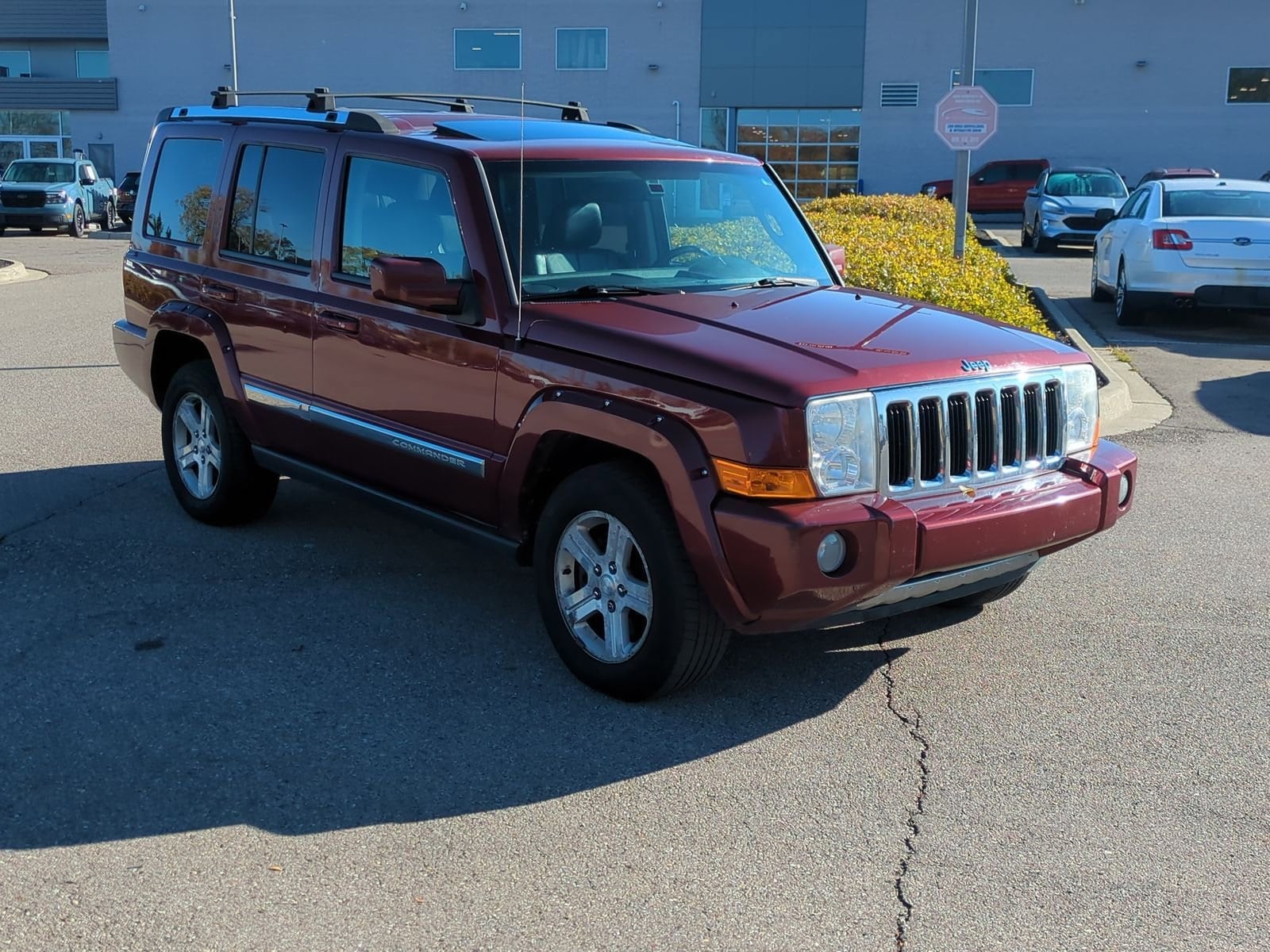 Used 2009 Jeep Commander Limited with VIN 1J8HG58T09C508306 for sale in Waterford Township, MI