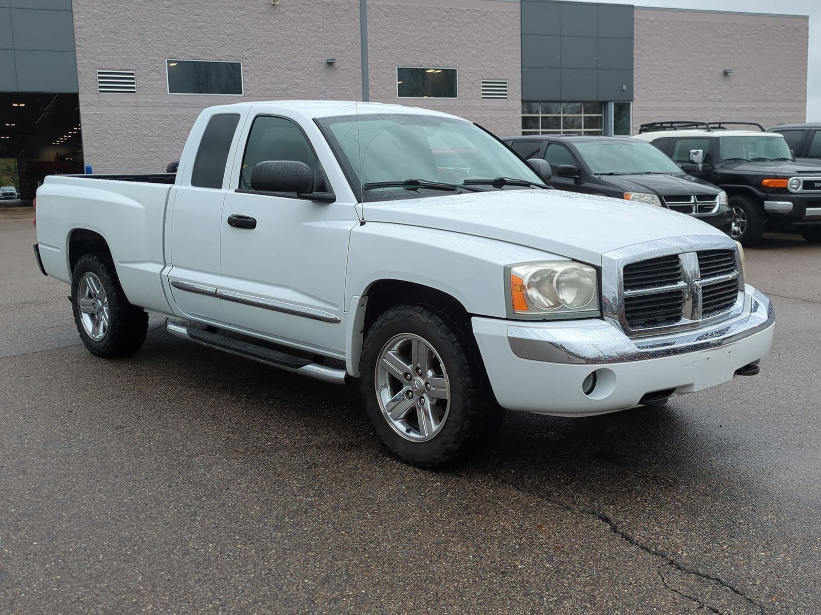 1D3HW52J57S267211