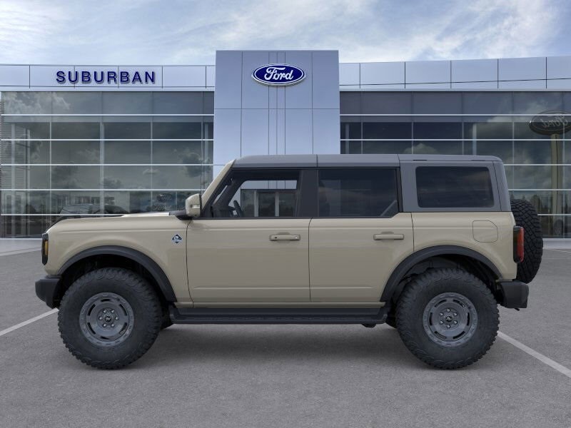 2025 Ford Bronco Outer Banks photo 3