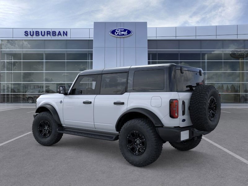 2025 Ford Bronco Outer Banks photo 3