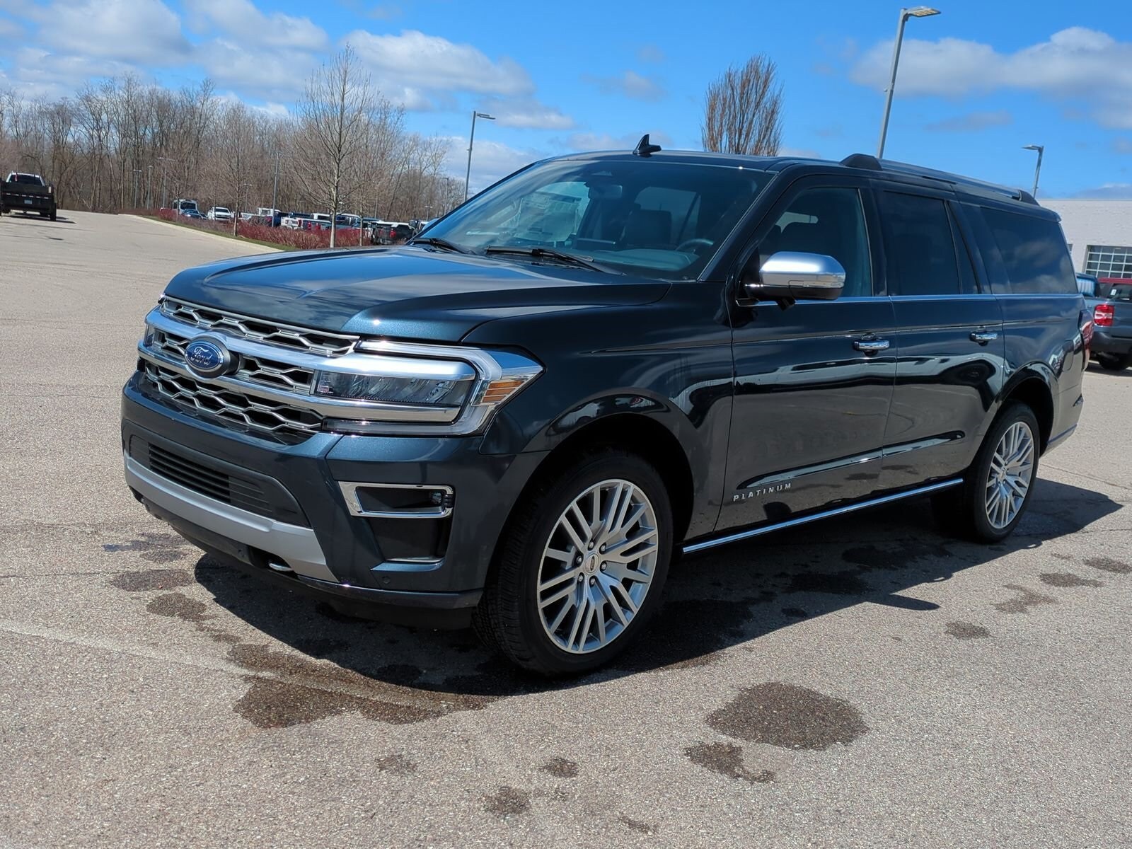 2024 Ford Expedition MAX Platinum photo 4