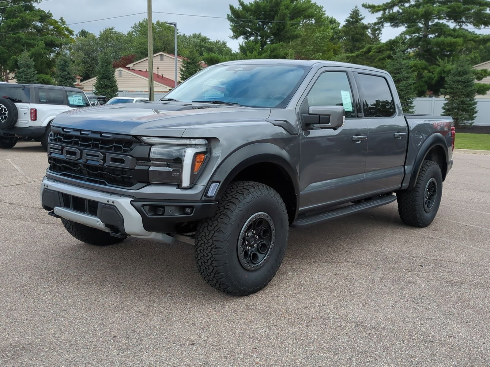 2025 Ford F-150 Raptor photo 4