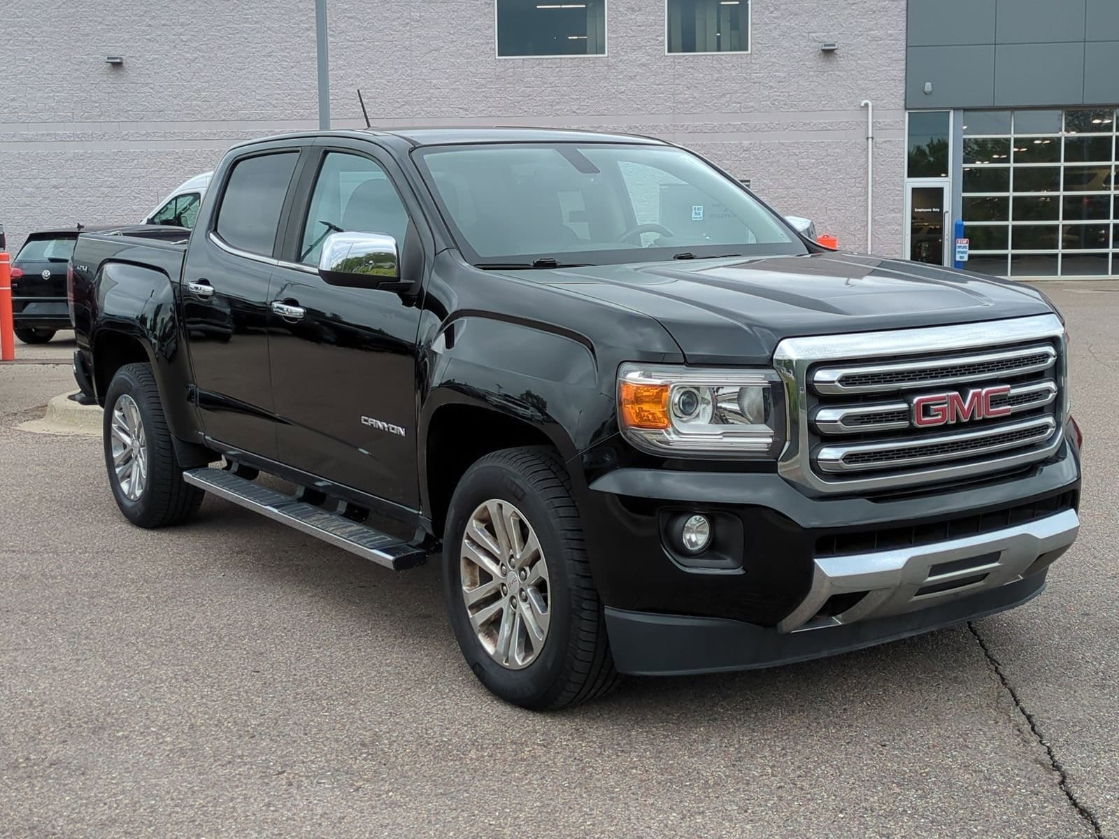 Used 2016 GMC Canyon SLT with VIN 1GTG6DE36G1264495 for sale in Waterford, MI