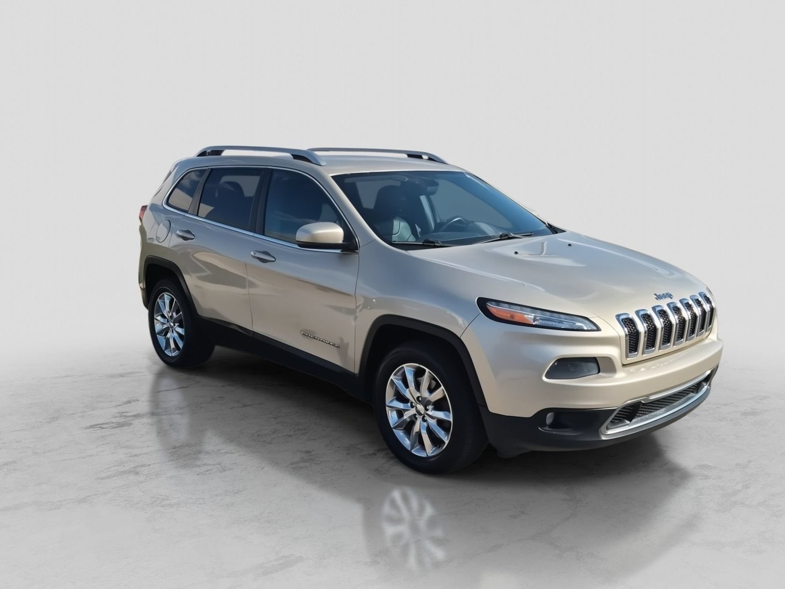 Used 2014 Jeep Cherokee Limited with VIN 1C4PJMDS0EW222895 for sale in Waterford Township, MI