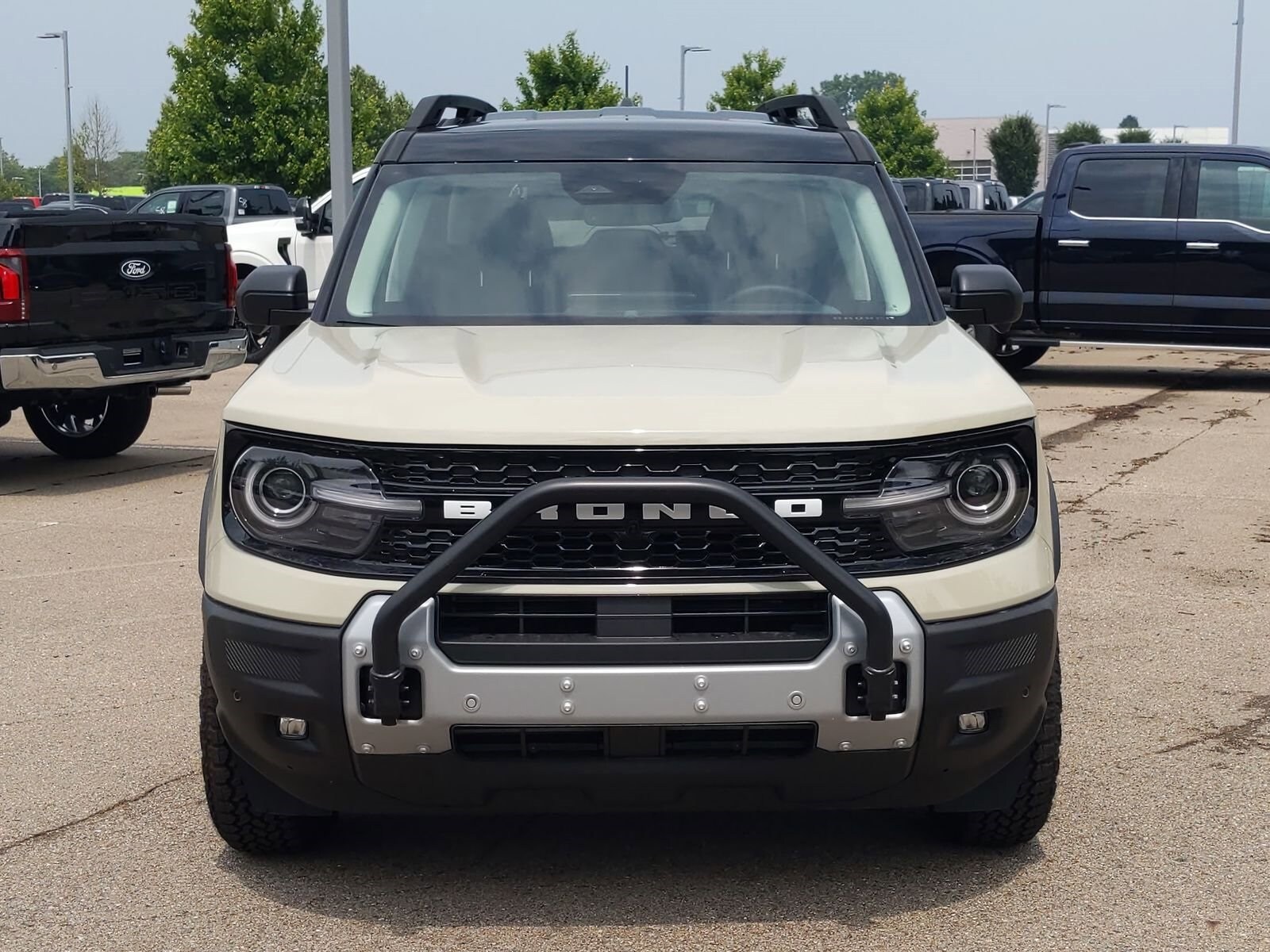 2025 Ford Bronco Sport Outer Banks photo 3