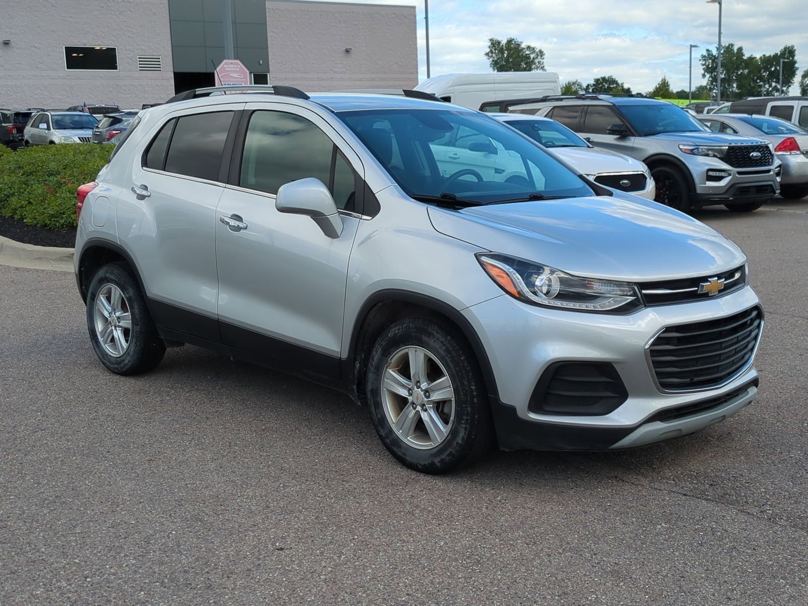 Used 2018 Chevrolet Trax LT with VIN KL7CJLSB3JB656528 for sale in Waterford Township, MI