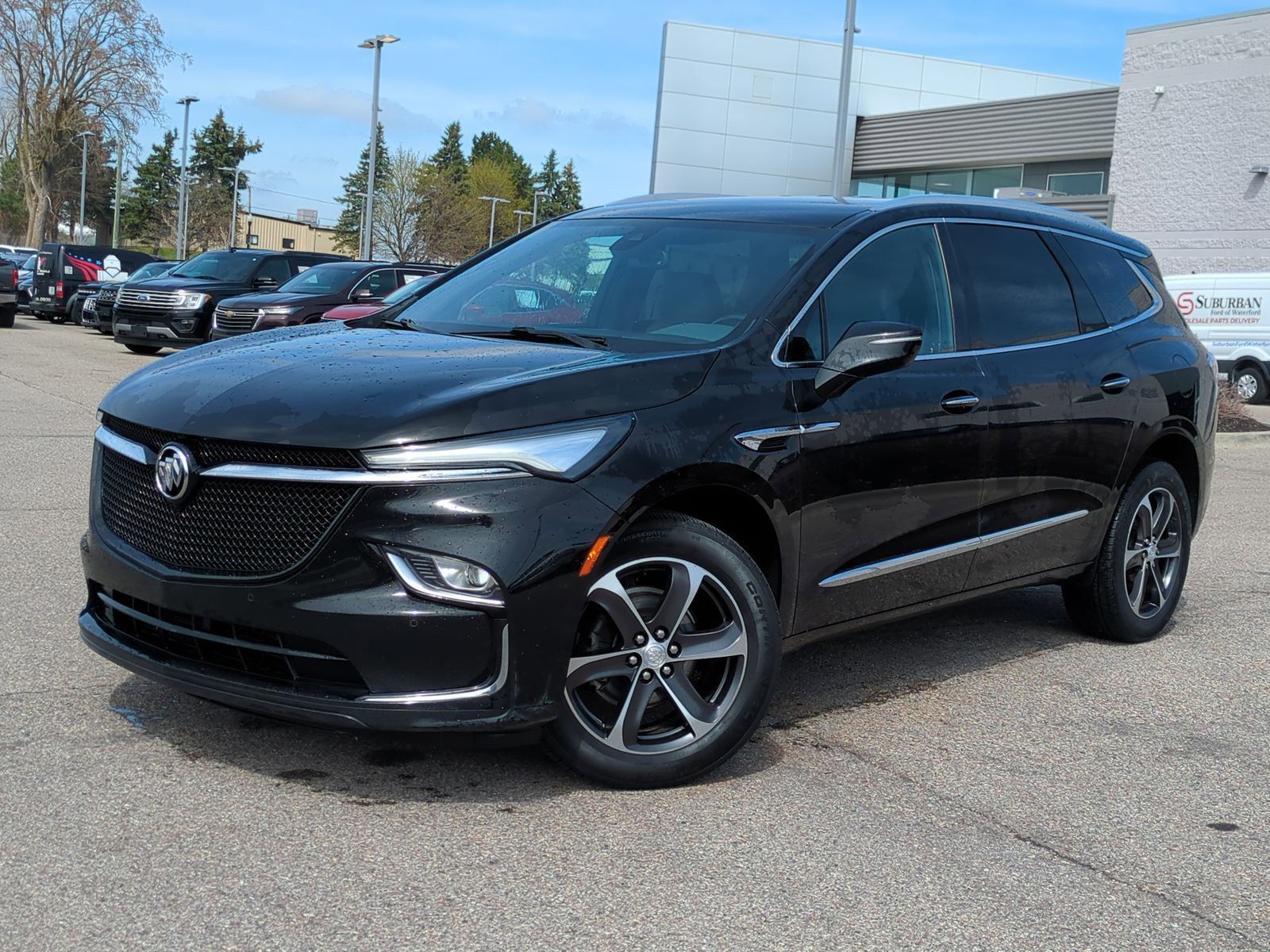 2022 Buick Enclave Essence AWD's photo