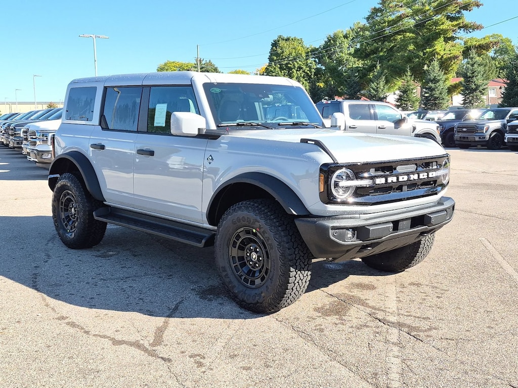 New 2026 Ford Bronco Outer Banks SUV