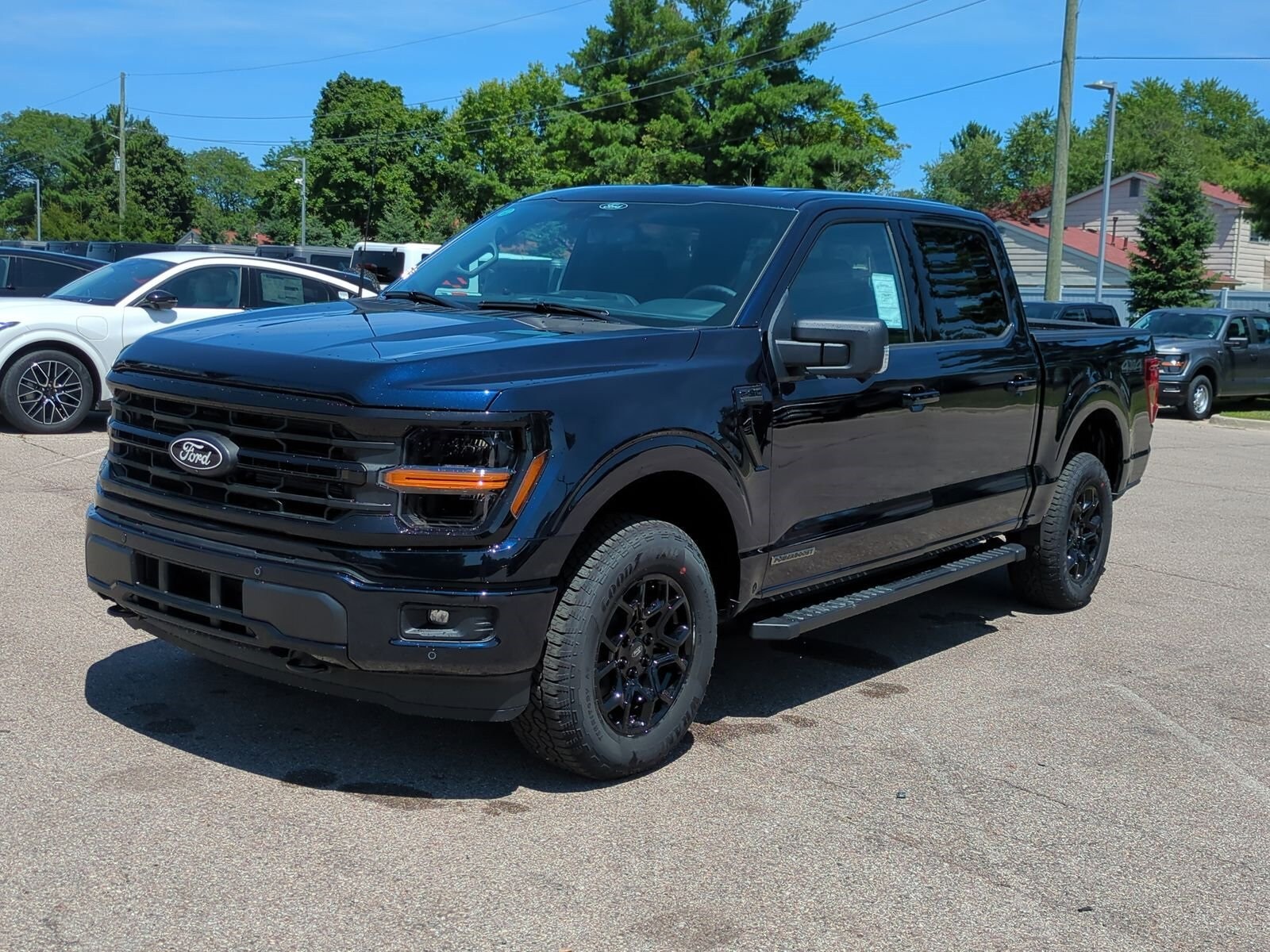 2025 Ford F-150 XLT photo 4