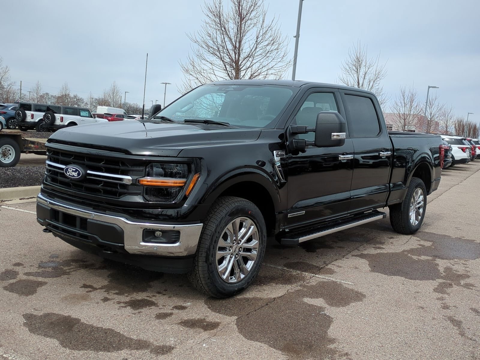 2025 Ford F-150 XLT photo 4
