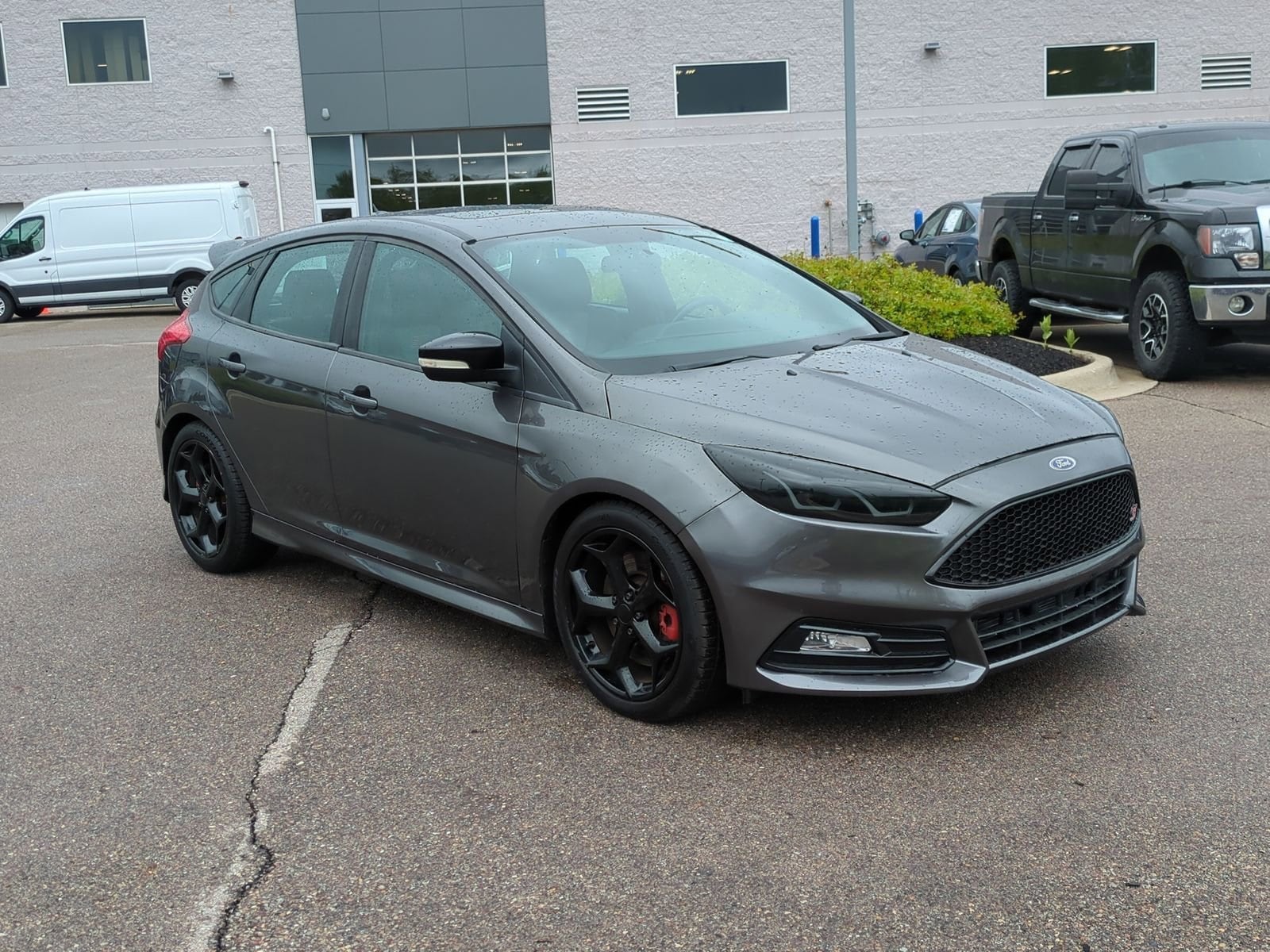 Used 2015 Ford Focus ST with VIN 1FADP3L96FL304343 for sale in Waterford, MI