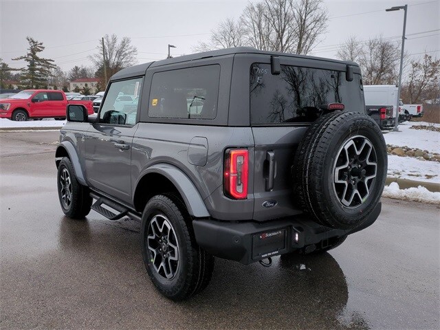 2023 Ford Bronco Outer Banks photo 3