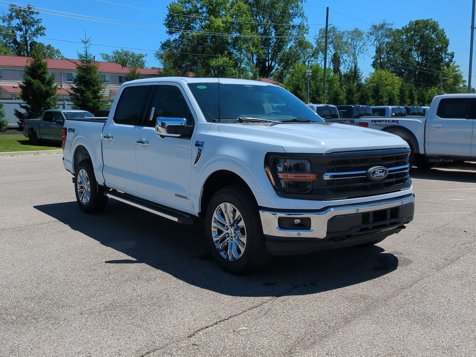 2025 Ford F-150 XLT photo 2