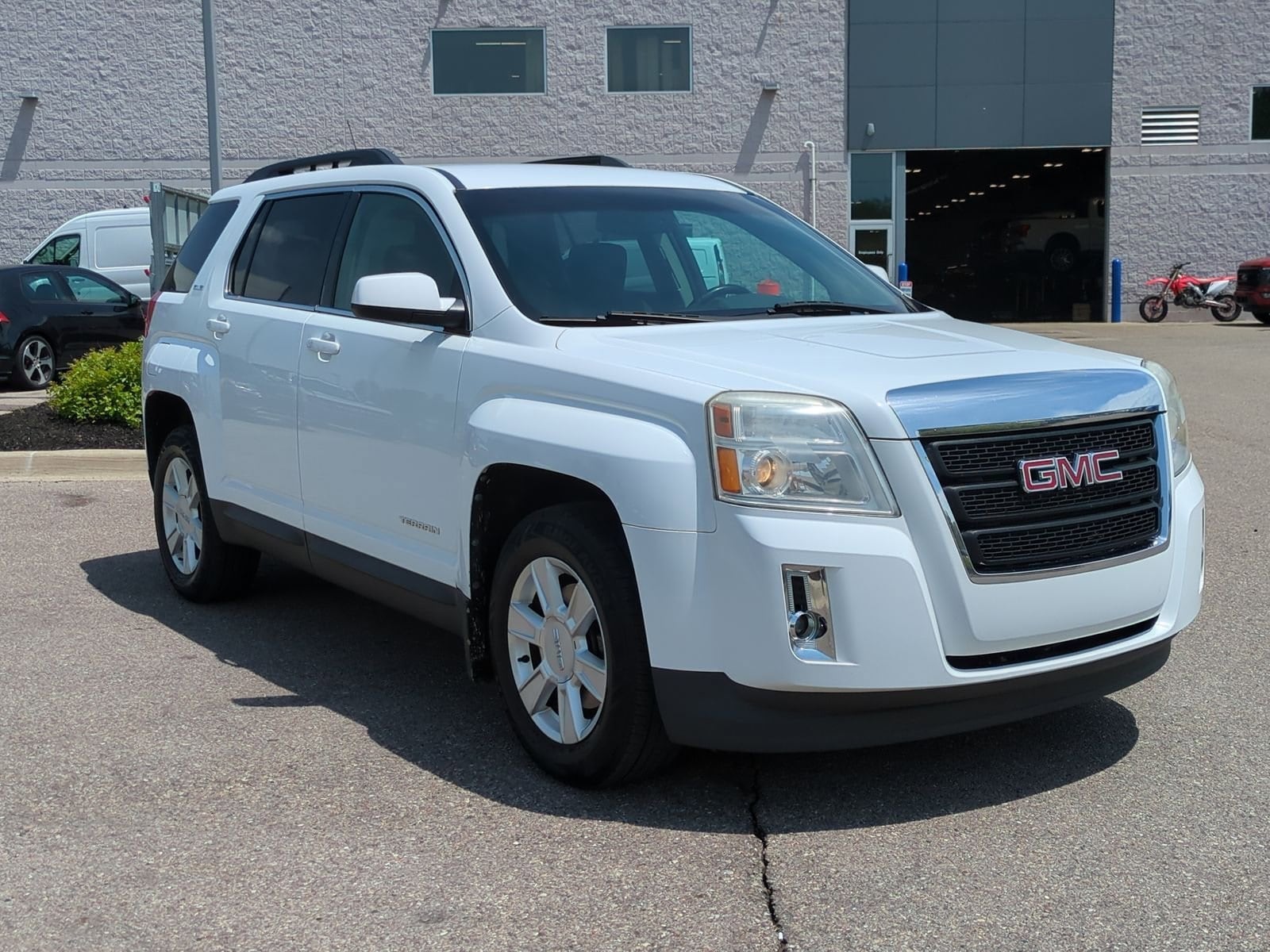 Used 2010 GMC Terrain SLE-2 with VIN 2CTALDEW9A6277260 for sale in Waterford, MI
