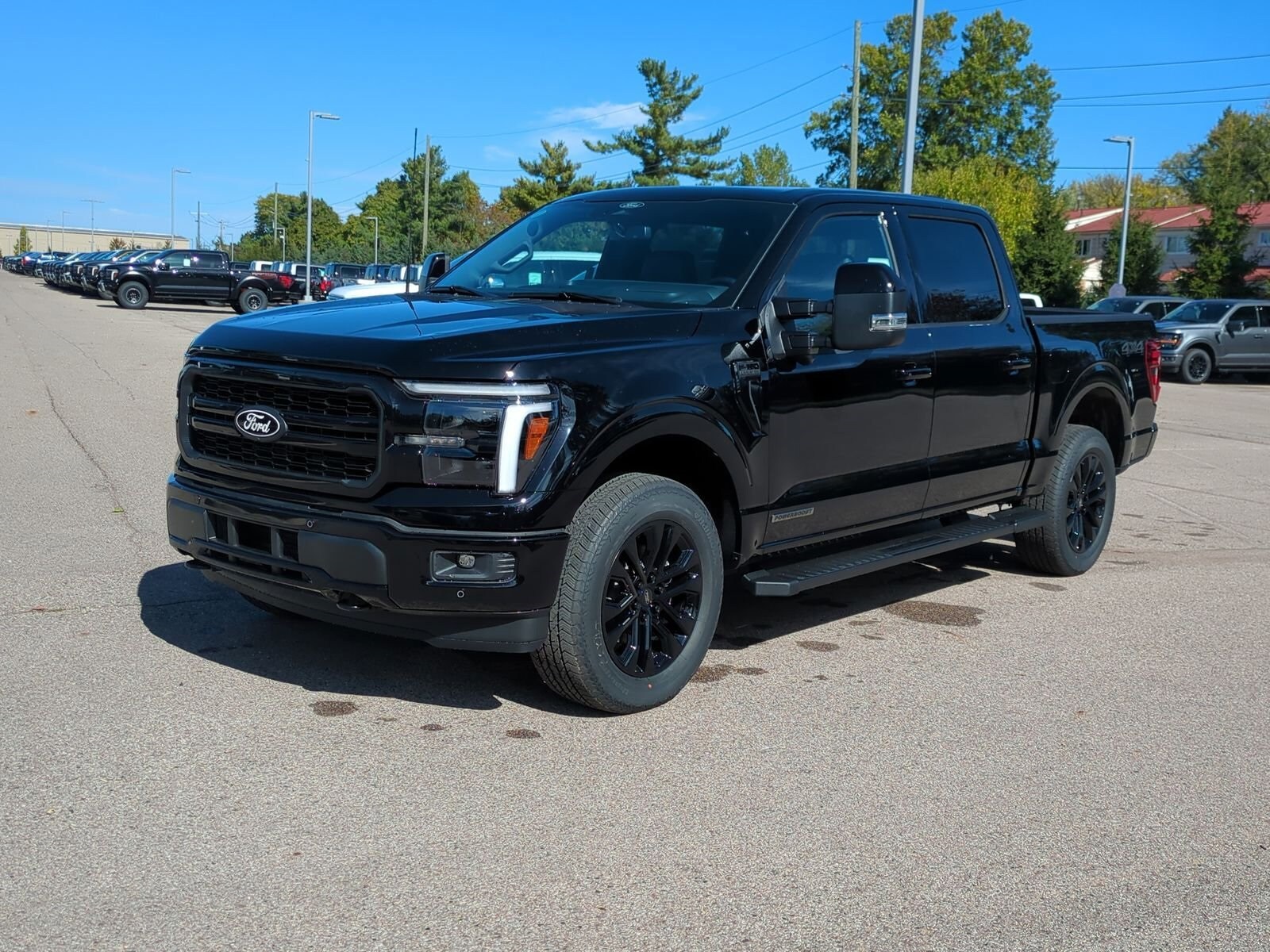 2025 Ford F-150 Lariat photo 4