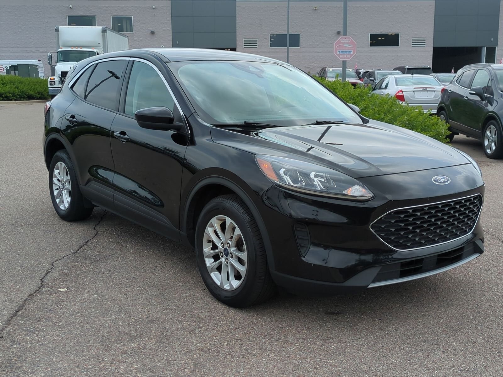 2021 Ford Escape SE photo 2