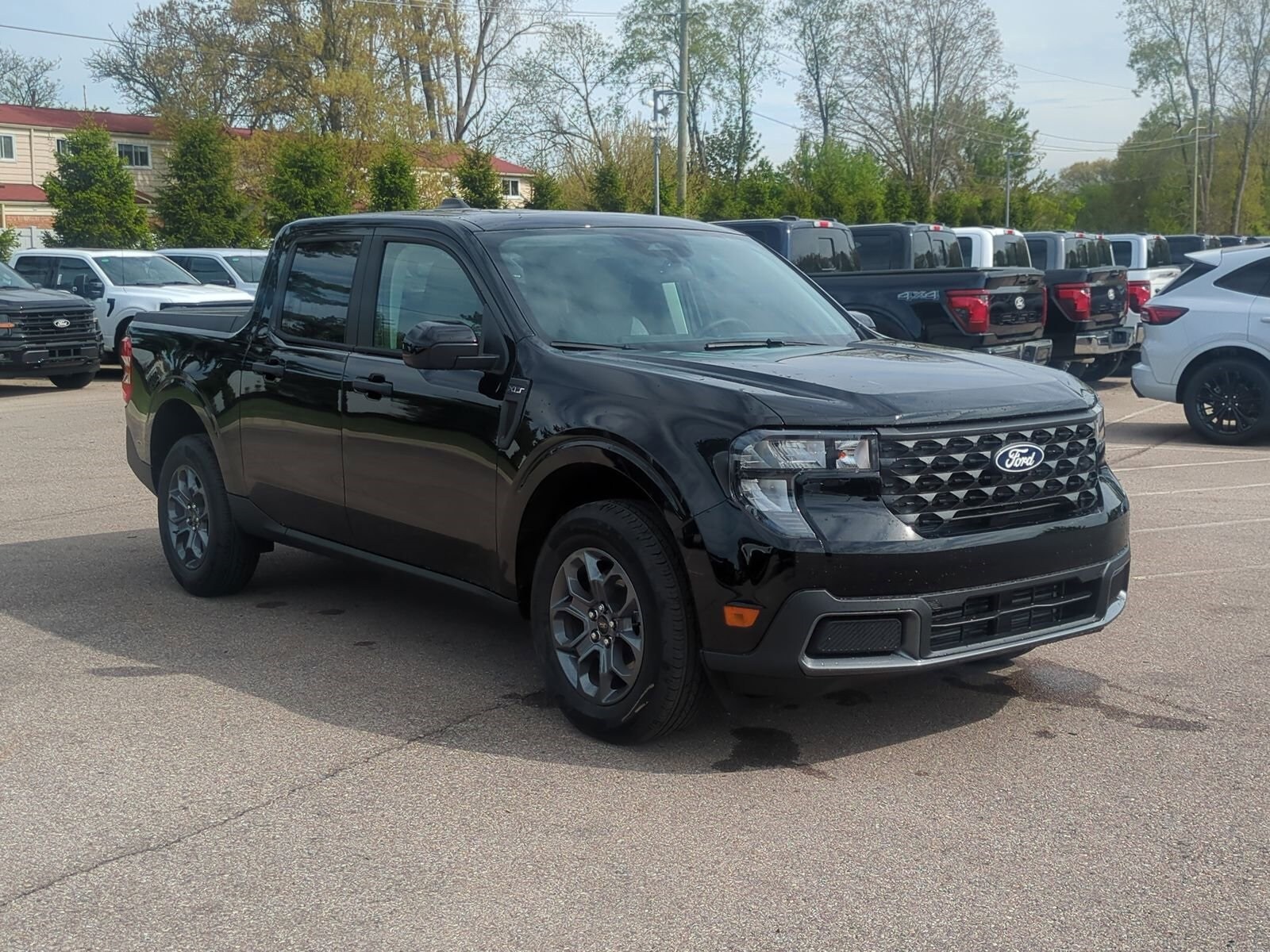 2025 Ford Maverick XLT photo 2