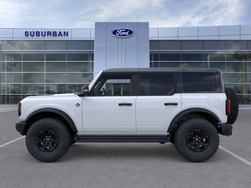 2025 Ford Bronco Outer Banks photo 2