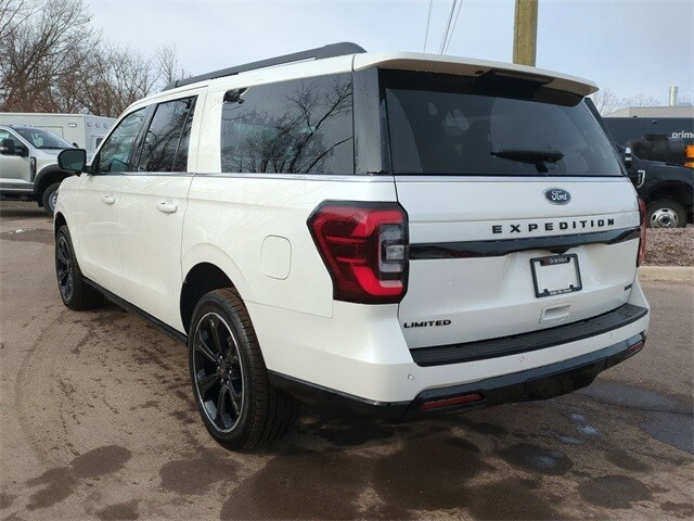 2024 Ford Expedition MAX Limited photo 3