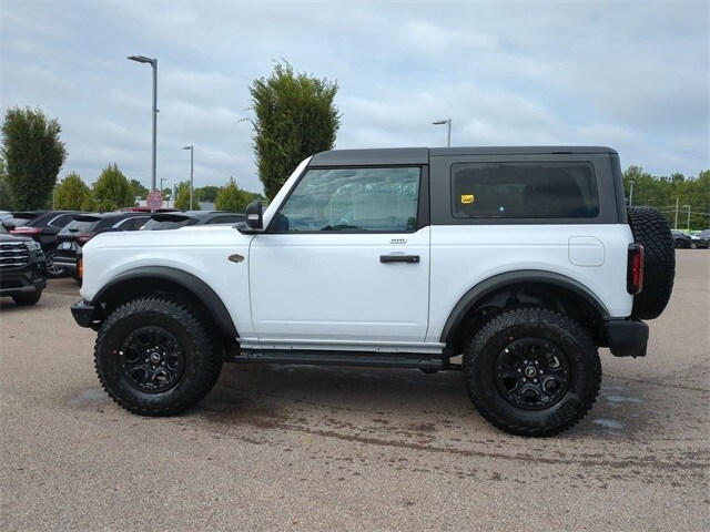 2023 Ford Bronco Wildtrak photo 2