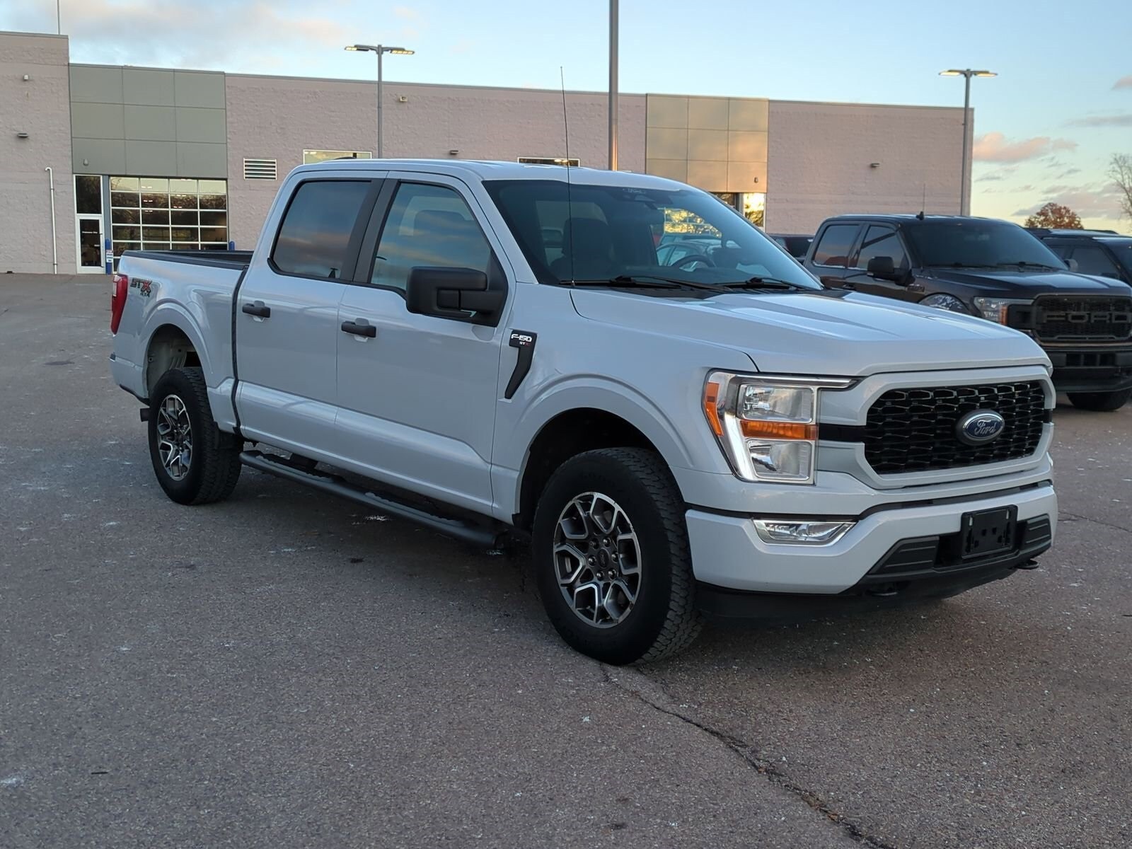 2021 Ford F-150 XL photo 2