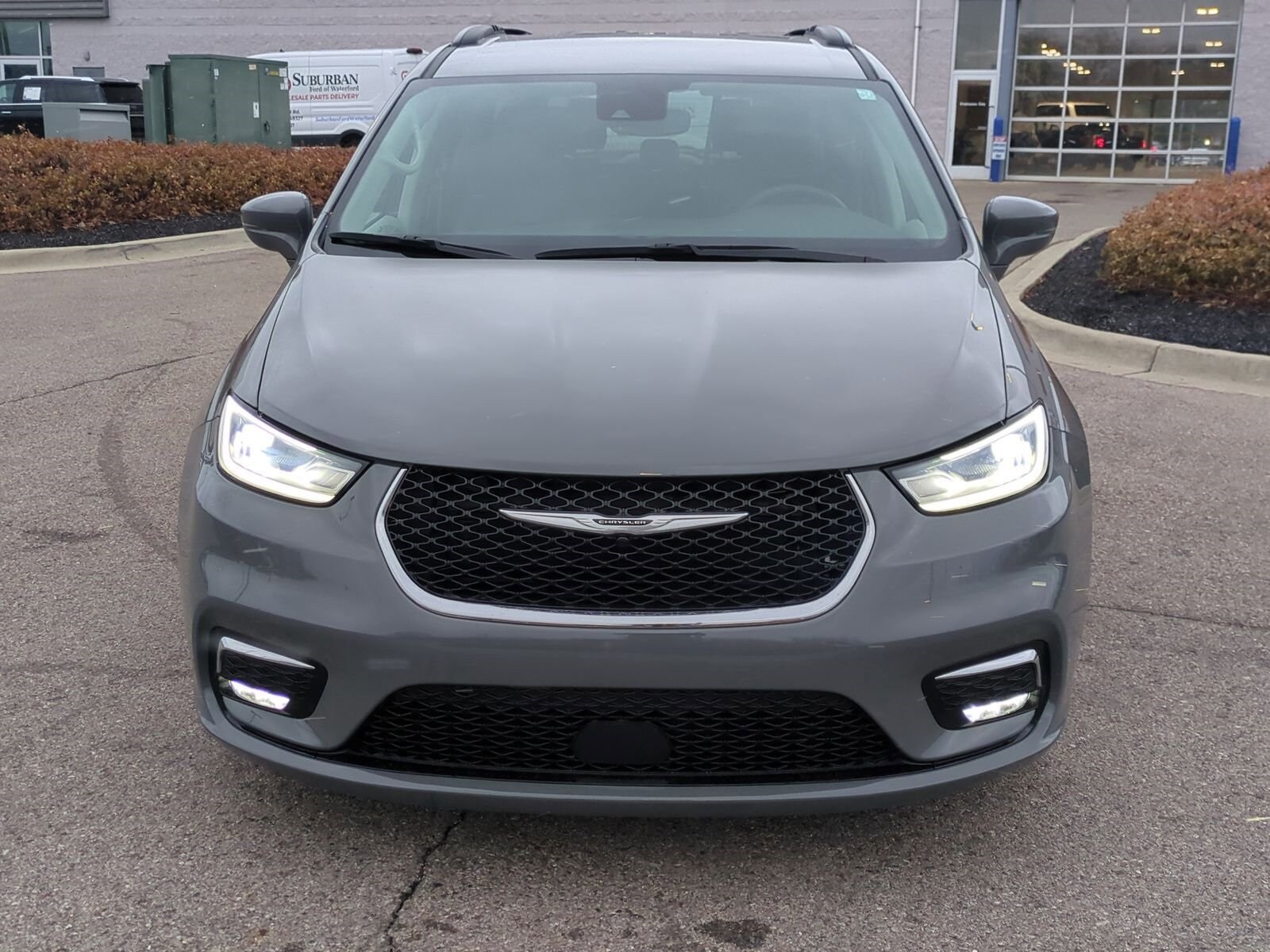 2022 Chrysler Pacifica Touring L photo 3