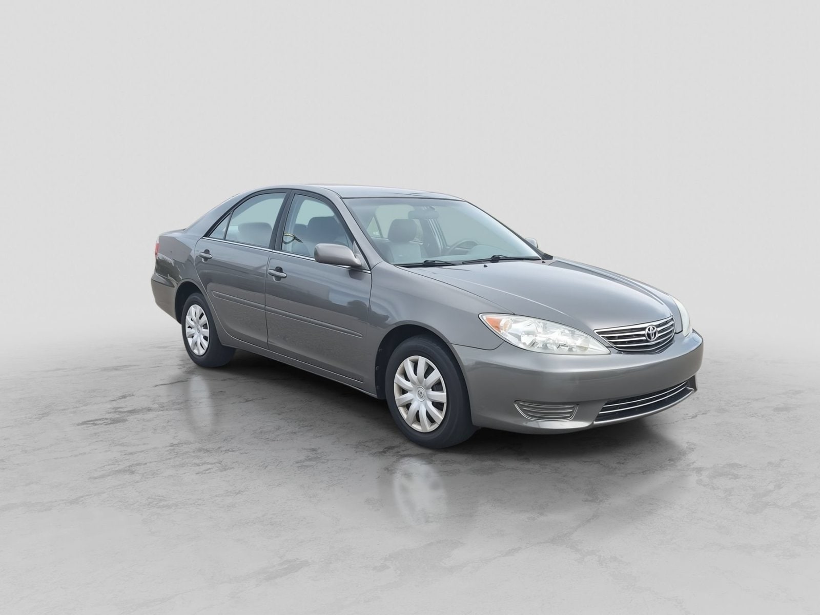 Used 2005 Toyota Camry LE with VIN 4T1BE32K75U541732 for sale in Waterford Township, MI