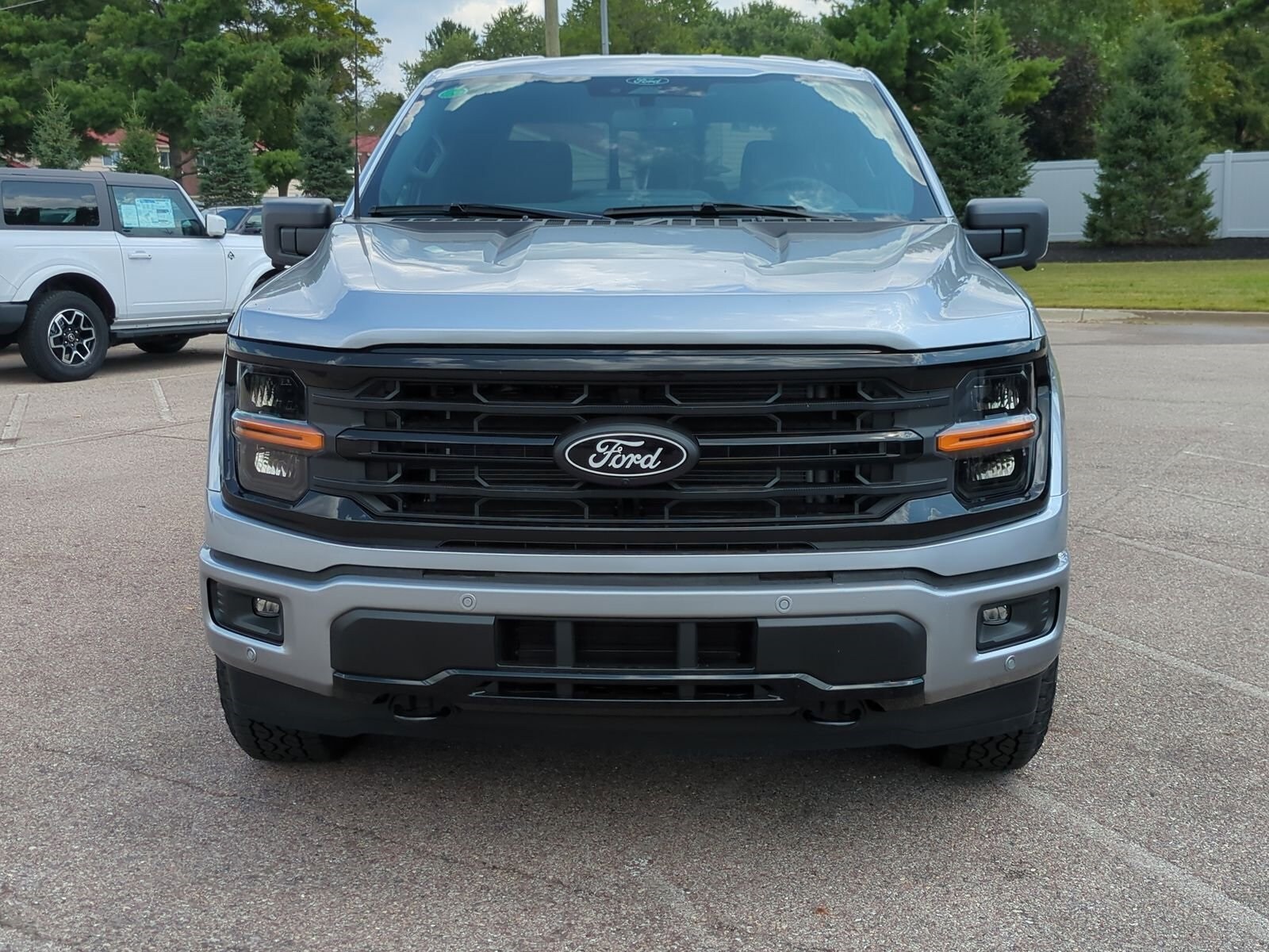2025 Ford F-150 XLT photo 3