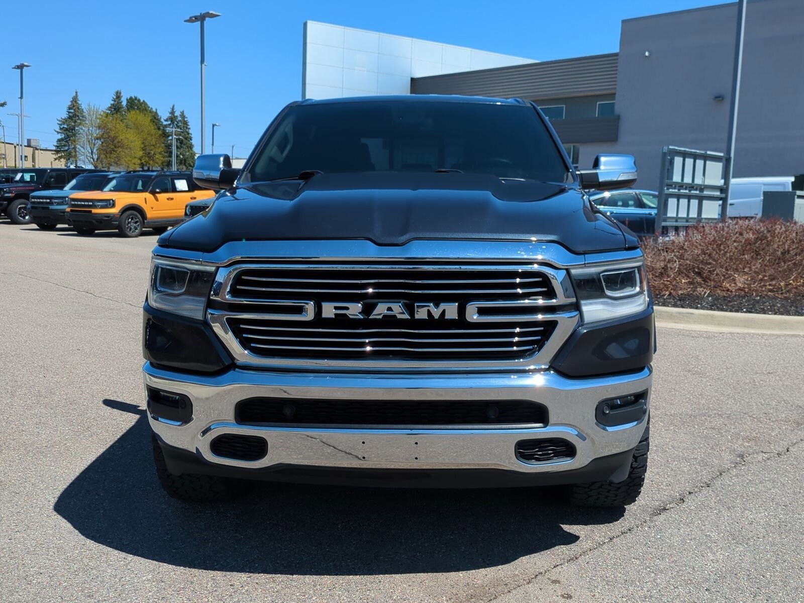 2019 Ram 1500 Laramie photo 3