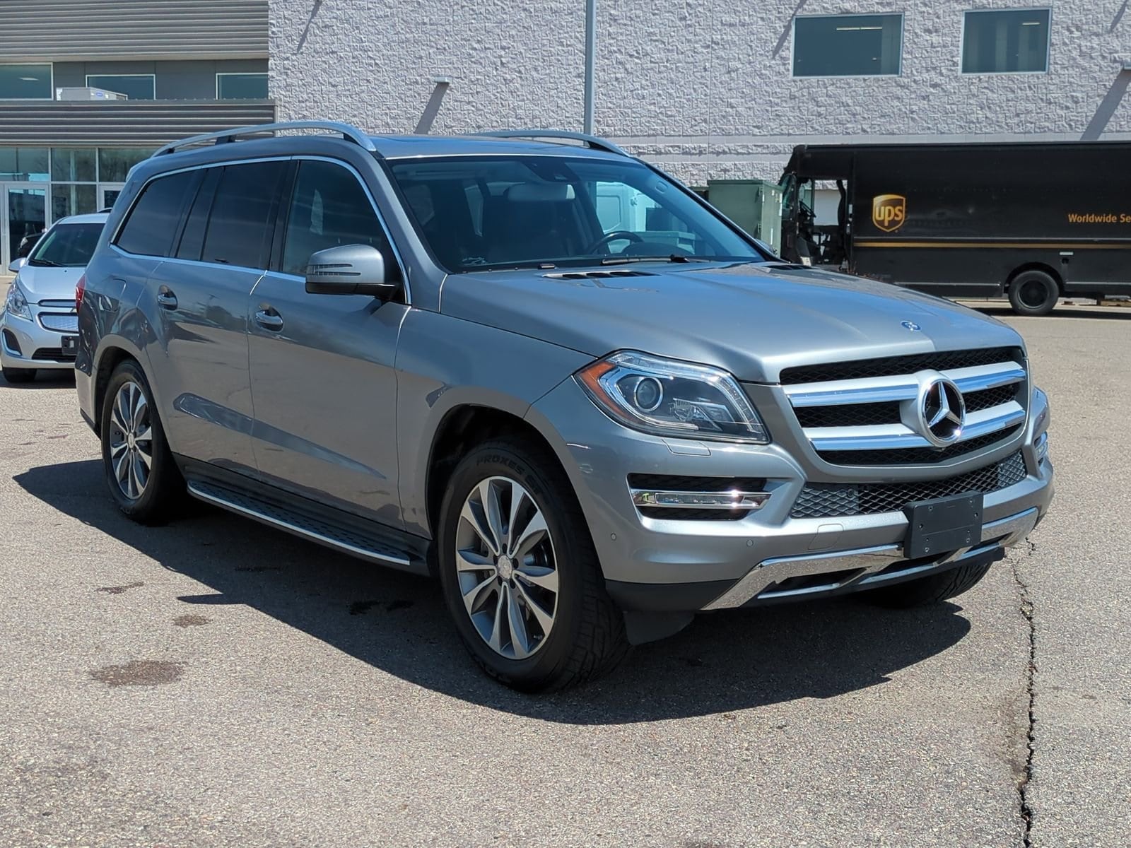 Used 2014 Mercedes-Benz GL-Class GL450 with VIN 4JGDF7CE8EA383876 for sale in Waterford, MI