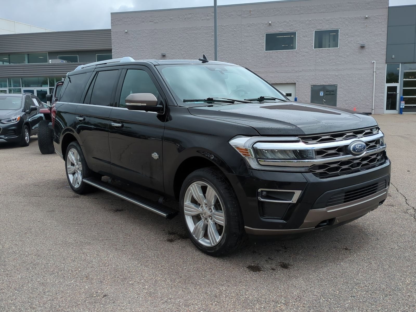 Used 2022 Ford Expedition King Ranch with VIN 1FMJU1PT2NEA28497 for sale in Waterford, MI
