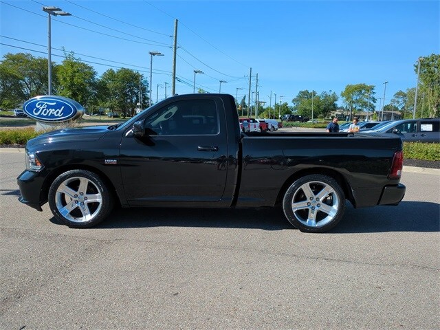 Used 2016 RAM Ram 1500 Sport with VIN 3C6JR6CT1GG285341 for sale in Waterford, MI