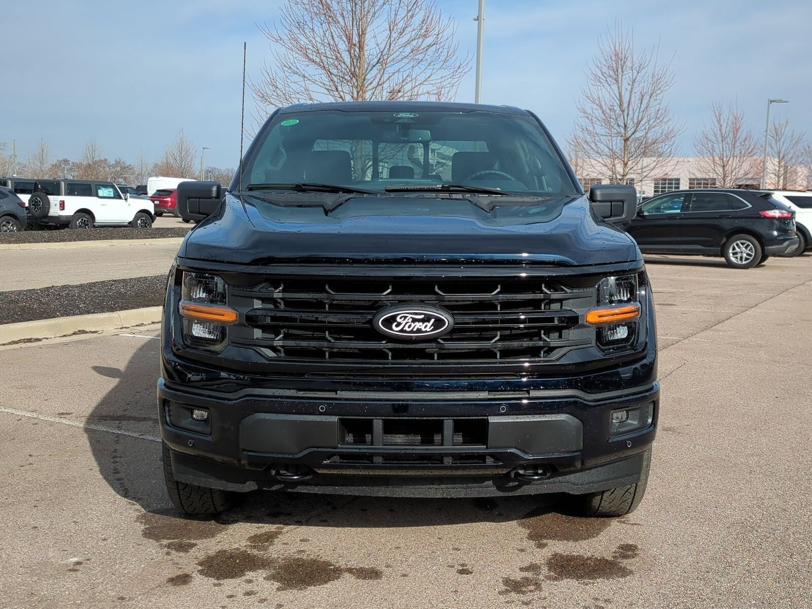 2025 Ford F-150 XLT photo 2